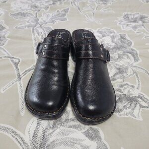 B.O.C. Black Leather Clogs Size 8 NWOT
